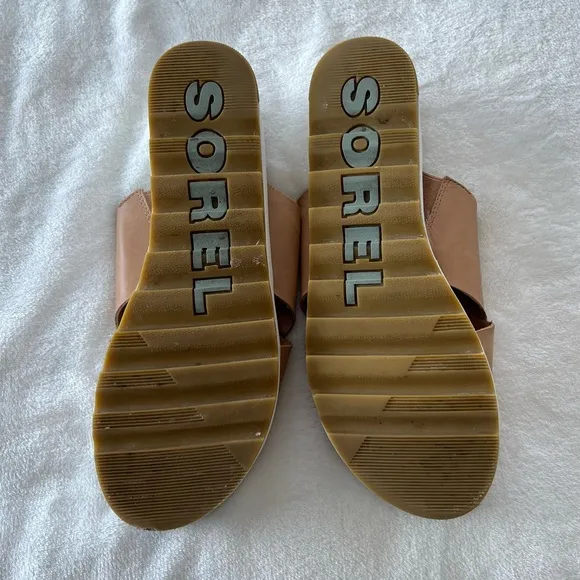 Sorel Cameron Flatform Mule in Tan/White