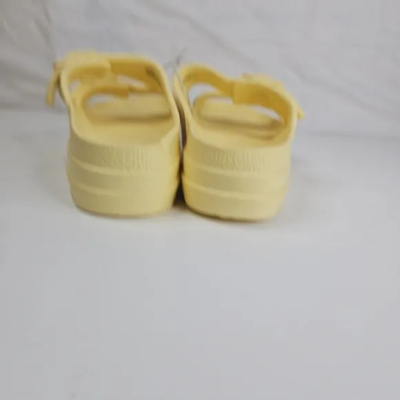 Wild Fable Platform Ecofoam sandals Vegan Lemon Elegant Women Sandals Size 6