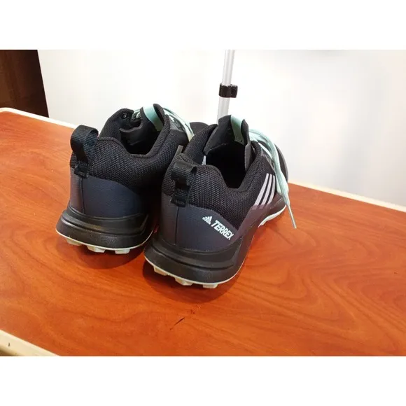 Women's Adidas Terrex 260 Size 10