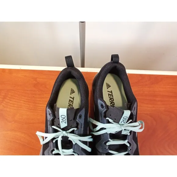 Women's Adidas Terrex 260 Size 10