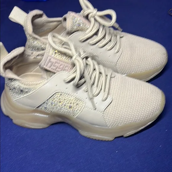 Women's Cream Sneakers