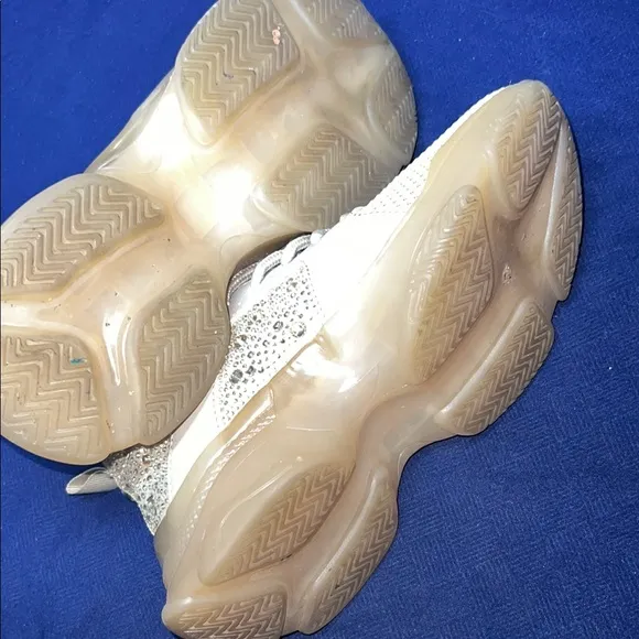 Women's Cream Sneakers