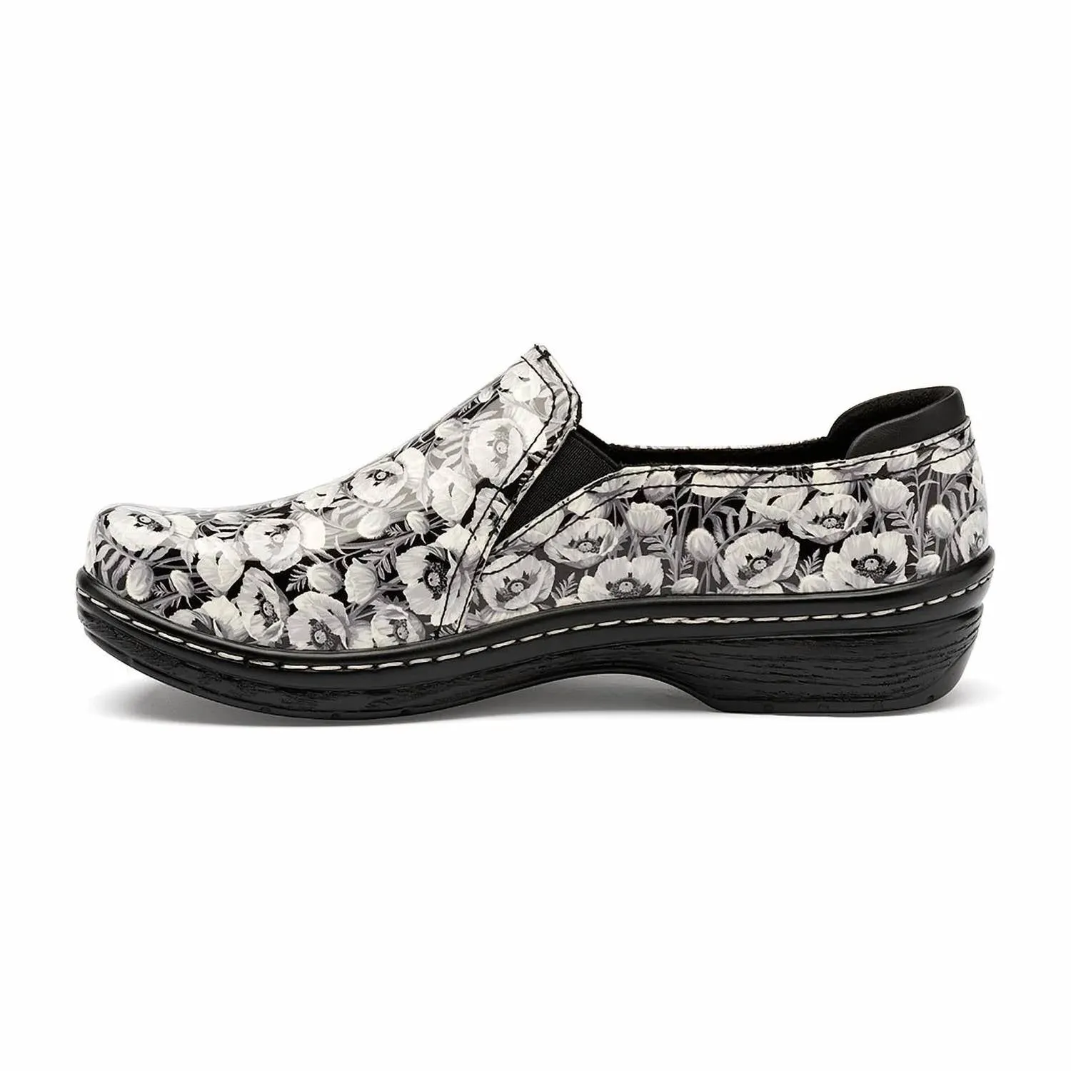 Women's Moxy Clog In Hypnotic Patent