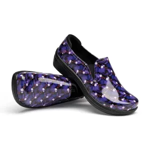 Women's Moxy Clog In Purple Frond Patent