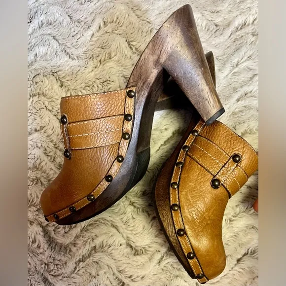 Y2K Vintage Style Banana Republic Women's Leather Wooden Clogs Boho Chic Size10
