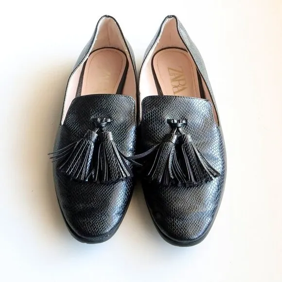 Zara Black Tassel Loafers / Flats / Low Heel Slip On Shoes Size 8.5