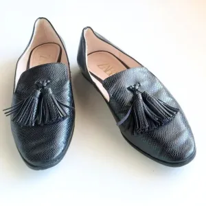 Zara Black Tassel Loafers / Flats / Low Heel Slip On Shoes Size 8.5