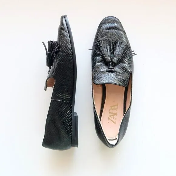 Zara Black Tassel Loafers / Flats / Low Heel Slip On Shoes Size 8.5