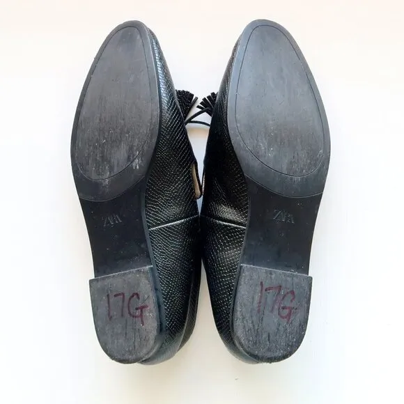 Zara Black Tassel Loafers / Flats / Low Heel Slip On Shoes Size 8.5
