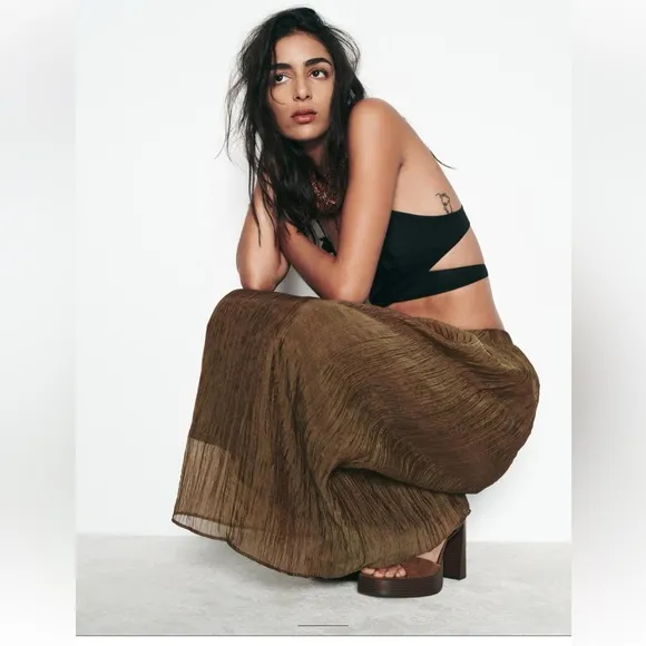 Zara NWT wrinkle effect flowy fully lined brown midi skirt, elastic waistband