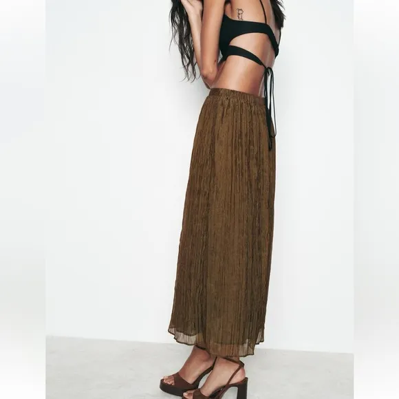 Zara NWT wrinkle effect flowy fully lined brown midi skirt, elastic waistband