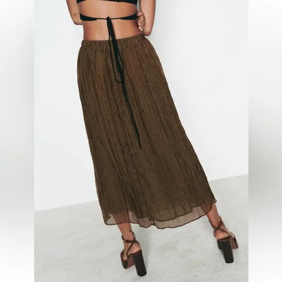 Zara NWT wrinkle effect flowy fully lined brown midi skirt, elastic waistband